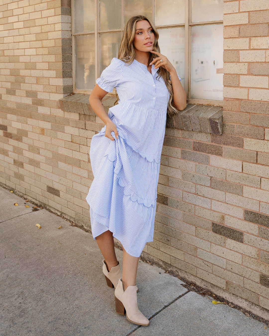 Kaeli Bubble Short Sleeve Tiered Scallop Long Dress