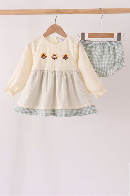 Beige turkey embroidery bloomer set