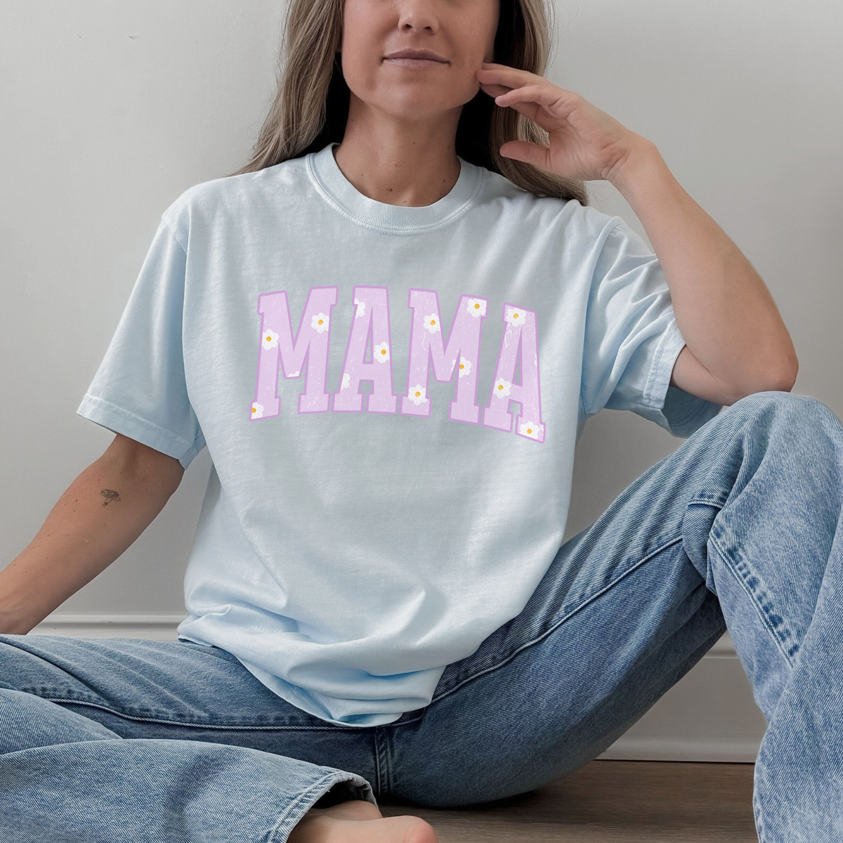 MAMA Daisy Graphic Tee